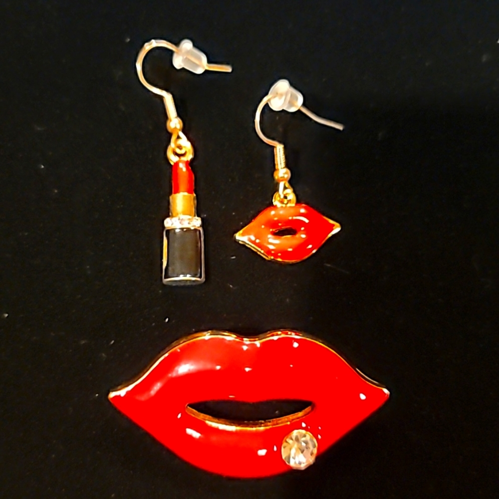 💋 Lip Brooch and Lipstick Earring Set